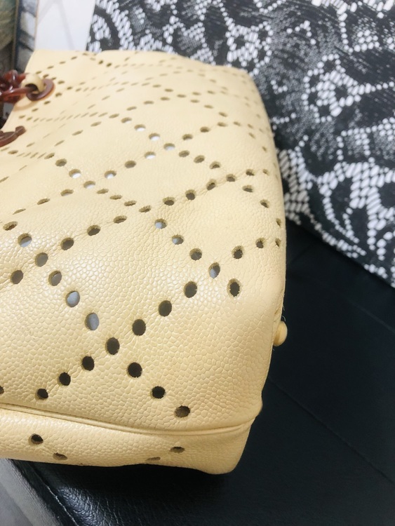 シャネル　キャビアスキンベッコウチェーントートバッグ（ブランドバッグ）の商品画像 - 査定依頼日：2021年10月21日 - 最高査定価格：110,000円