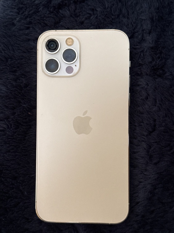 iPhone 12pro（スマホ）の商品画像 - 査定依頼日：2026年2月23日 - 最高査定価格：28,000円