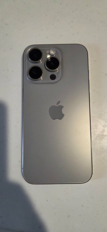 iPhone 15 Pro 128GB SIMフリー（スマホ）の商品画像 - 査定依頼日：2026年3月18日 - 最高査定価格：100,000円