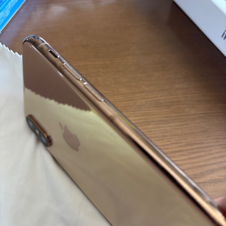 iPhone iPhoneXS 256GB SIMフリー（スマホ）の商品画像 - 査定依頼日：2026年6月13日 - 最高査定価格：13,000円