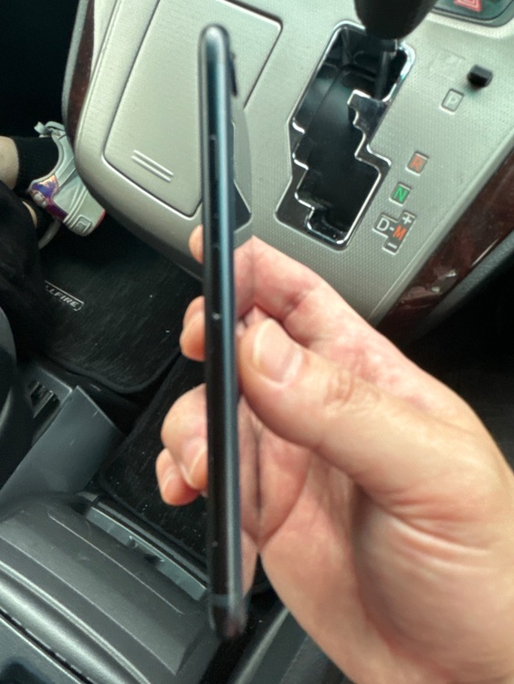 iPhone SE (第 3 世代) 64GB SIMフリー（スマホ）の商品画像 - 査定依頼日：2025年9月20日 - 最高査定価格：19,000円