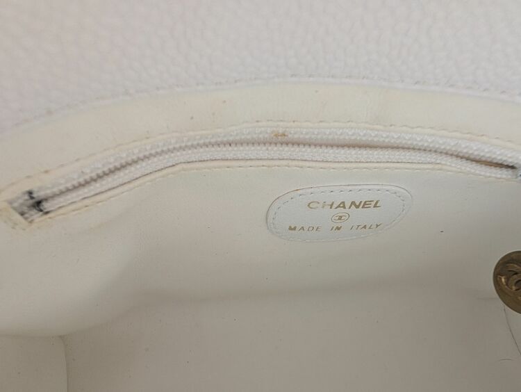 ポーチ（ブランドバッグ）の商品画像 - 査定依頼日：2025年7月17日 - 最高査定価格：35,000円