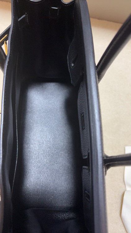 バーキン30 黒　ゴールド金具（ブランドバッグ）の商品画像 - 査定依頼日：2025年8月18日 - 最高査定価格：1,600,000円