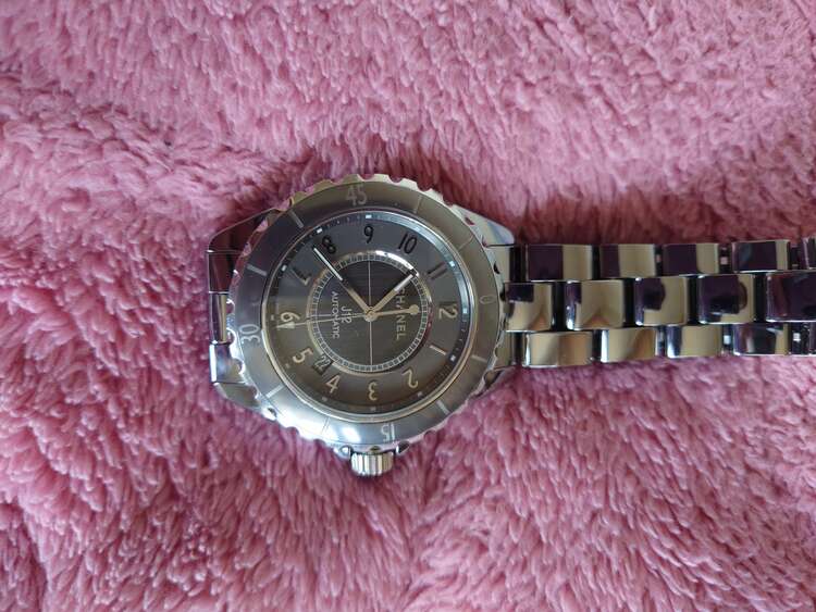 シャネル J12 H2934（高級時計）の商品画像 - 査定依頼日：2025年3月22日 - 最高査定価格：220,000円