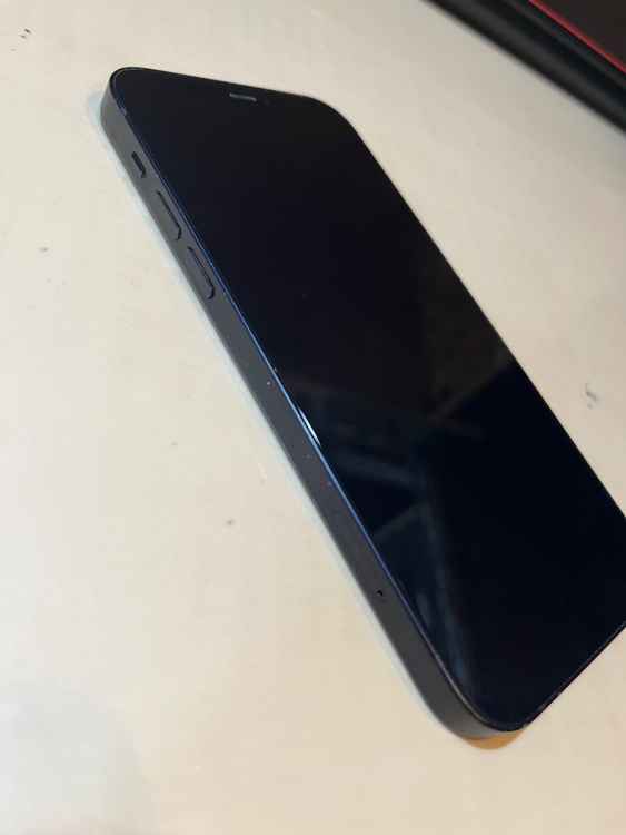 iPhone 12 256GB ブラック（スマホ）の商品画像 - 査定依頼日：2026年8月20日 - 最高査定価格：26,000円