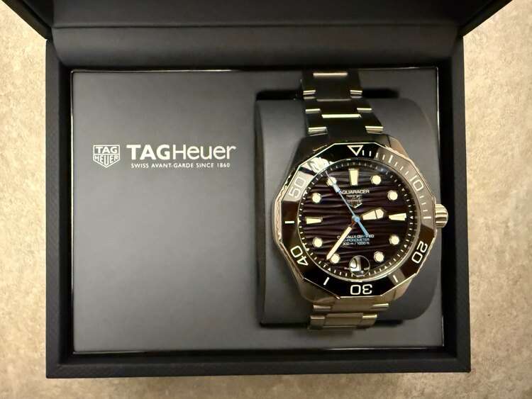 タグホイヤー アクアレーサー （高級時計）の商品画像 - 査定依頼日：2025年3月31日 - 最高査定価格：290,000円