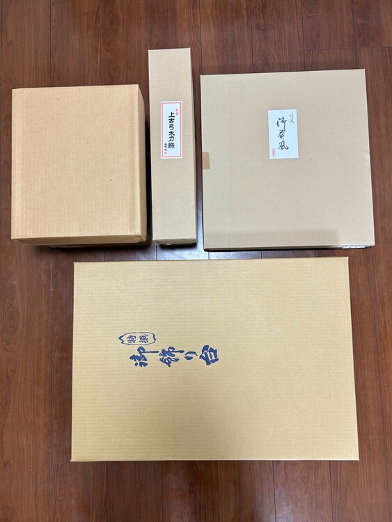 加藤鞆美作 1/3　源頼朝兜 作札あり（美術品・骨董品）の商品画像 - 査定依頼日：2026年4月7日 - 最高査定価格：3,000円