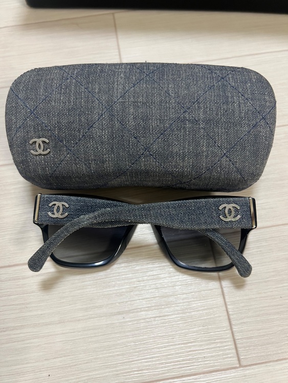 サングラス（古着・ファッション）の商品画像 - 査定依頼日：2025年9月4日 - 最高査定価格：25,000円