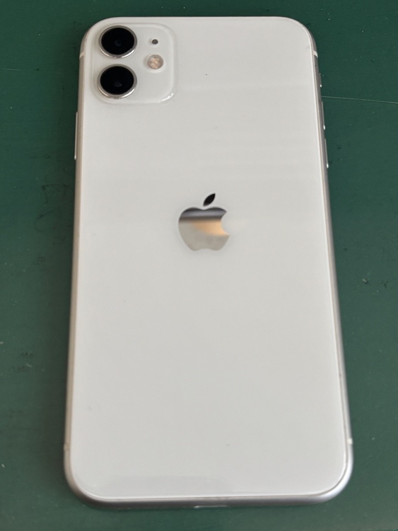 iPhone11 64GB SIMフリー（スマホ）の商品画像 - 査定依頼日：2026年3月1日 - 最高査定価格：19,000円