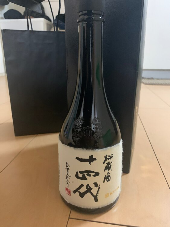 日本酒 十四代 （お酒）の商品画像 - 査定依頼日：2025年1月29日 - 最高査定価格：27,000円