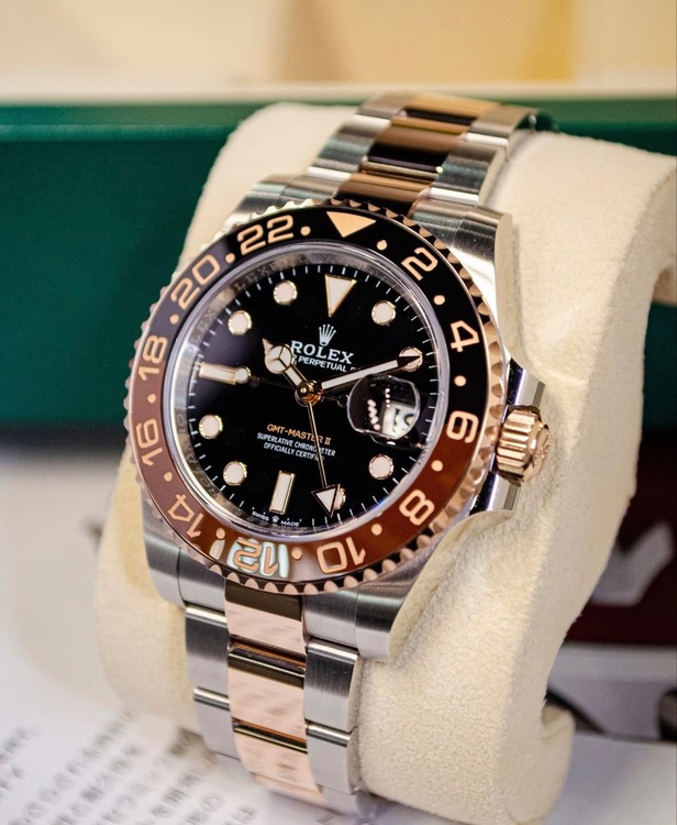 ロレックス GMTマスター （高級時計）の商品画像 - 査定依頼日：2025年8月12日 - 最高査定価格：3,180,000円