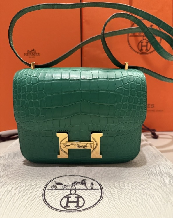 エルメス コンスタンス （ブランドバッグ）の商品画像 - 査定依頼日：2025年12月15日 - 最高査定価格：4,000,000円