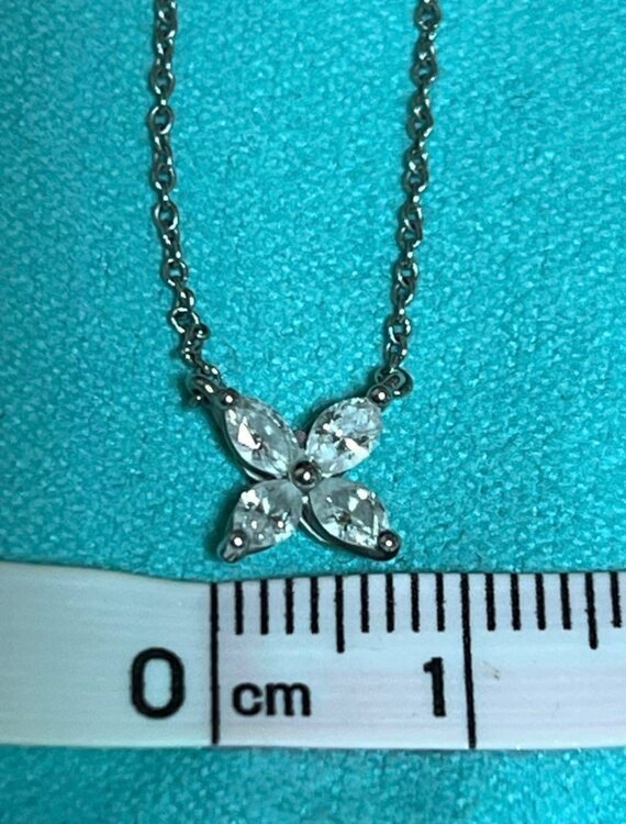 ティファニービクトリアスモール（金・貴金属）の商品画像 - 査定依頼日：2025年4月22日 - 最高査定価格：115,000円