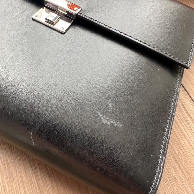 クリック（ブランドバッグ）の商品画像 - 査定依頼日：2025年8月27日 - 最高査定価格：230,000円