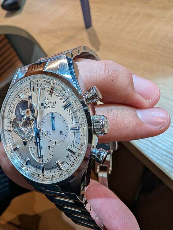 ゼニス エルプリメロ 03.2040.4061/01.M2040（高級時計）の商品画像 - 査定依頼日：2025年2月8日 - 最高査定価格：550,000円