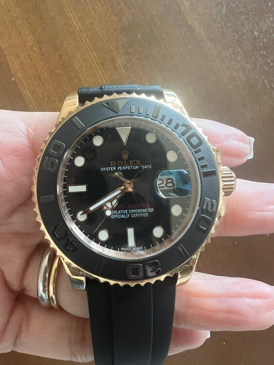 ロレックス ヨットマスター 116655 PG×ラバー（高級時計）の商品画像 - 査定依頼日：2025年3月22日 - 最高査定価格：3,200,000円