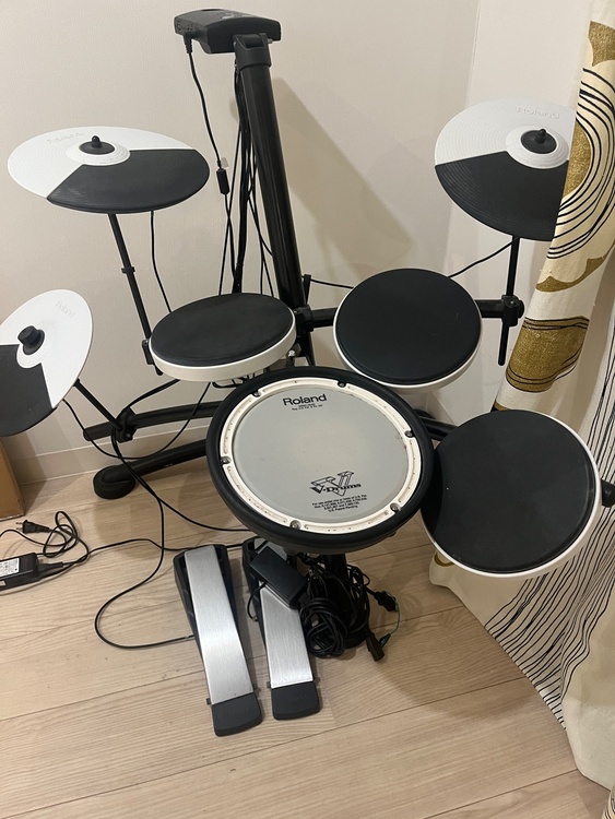 TD-1KV Roland（ピアノ・楽器・PA機材）の商品画像 - 査定依頼日：2026年9月5日 - 最高査定価格：4,000円