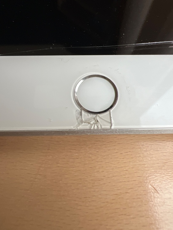 iPad第8世代（PC・タブレット）の商品画像 - 査定依頼日：2026年4月4日 - 最高査定価格：3,000円