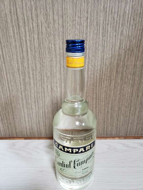 カンパリホワイト（お酒）の商品画像 - 査定依頼日：2025年1月30日 - 最高査定価格：7,000円
