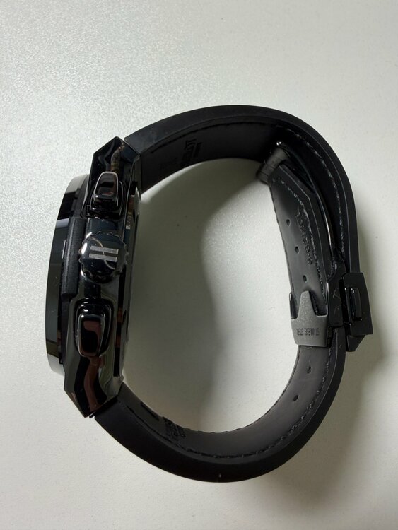 ウブロ クラシックフュージョン （高級時計）の商品画像 - 査定依頼日：2026年3月25日 - 最高査定価格：1,200,000円