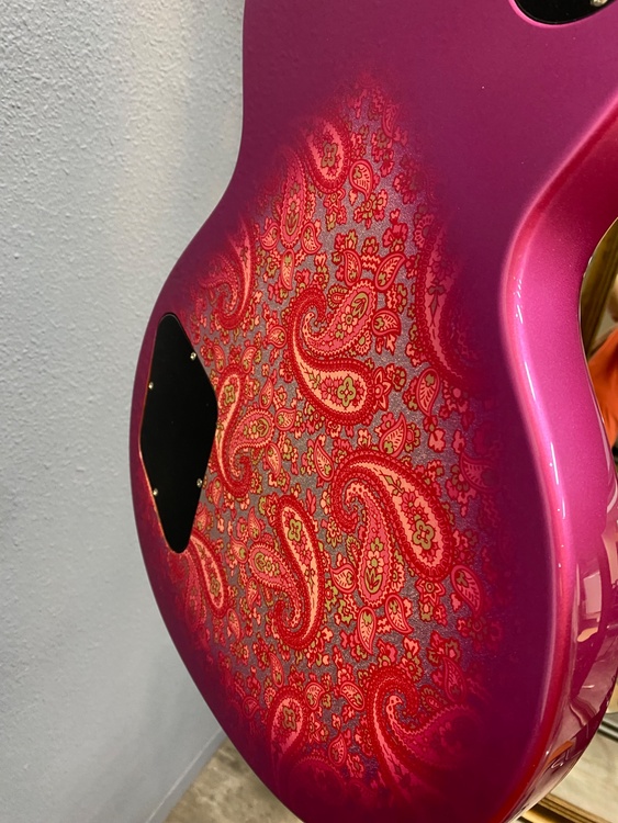 LSS158PaisleyRed（ピアノ・楽器・PA機材）の商品画像 - 査定依頼日：2026年4月14日 - 最高査定価格：90,000円