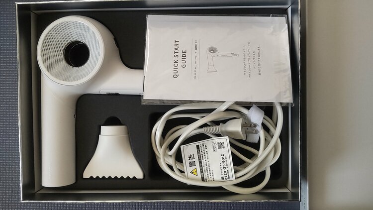 マグネットヘアプロ ドライヤーゼロ (ホワイト（コスメ・美容・健康器具）の商品画像 - 査定依頼日：2026年3月8日 - 最高査定価格：4,200円