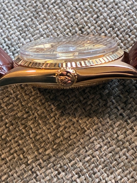 ロレックスデイトジャスト金無垢（高級時計）の商品画像 - 査定依頼日：2026年3月15日 - 最高査定価格：1,650,000円