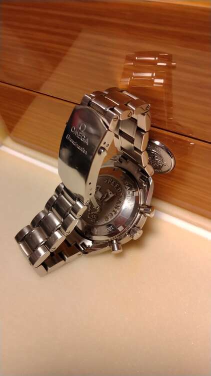 オメガ スピードマスター 32630405003001（高級時計）の商品画像 - 査定依頼日：2025年5月6日 - 最高査定価格：430,000円