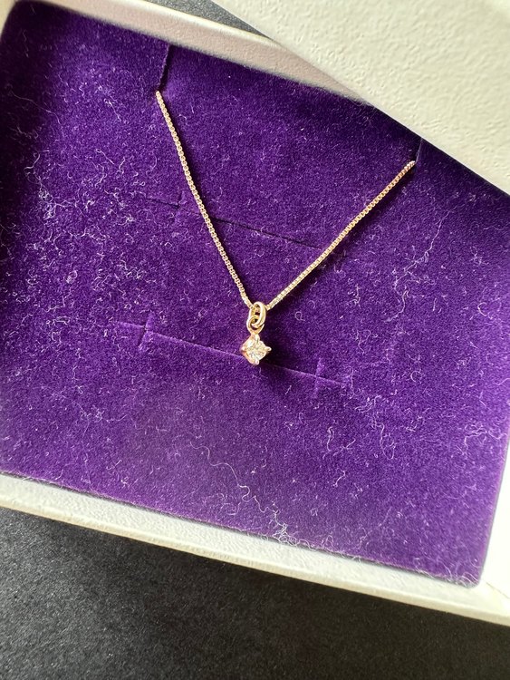 agete アガット　K18ダイヤモンドネックレス（金・貴金属）の商品画像 - 査定依頼日：2023年9月21日 - 最高査定価格：20,000円