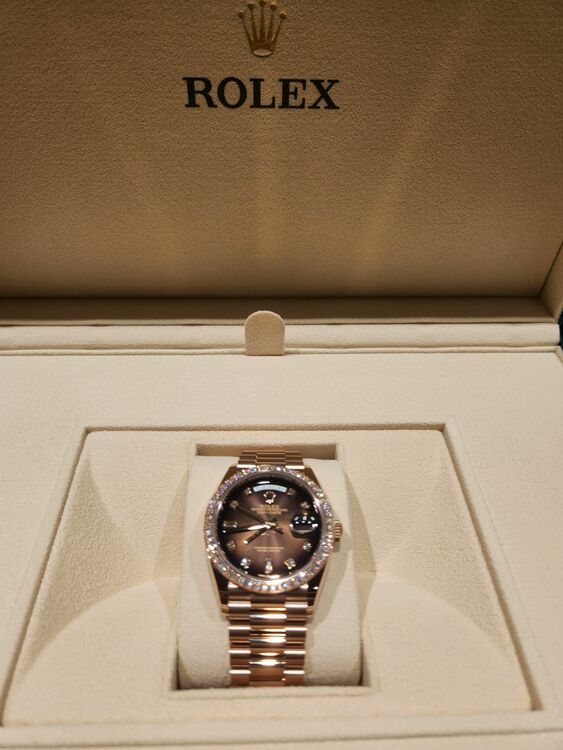ロレックス デイデイト 128345RB（高級時計）の商品画像 - 査定依頼日：2025年9月10日 - 最高査定価格：8,800,000円
