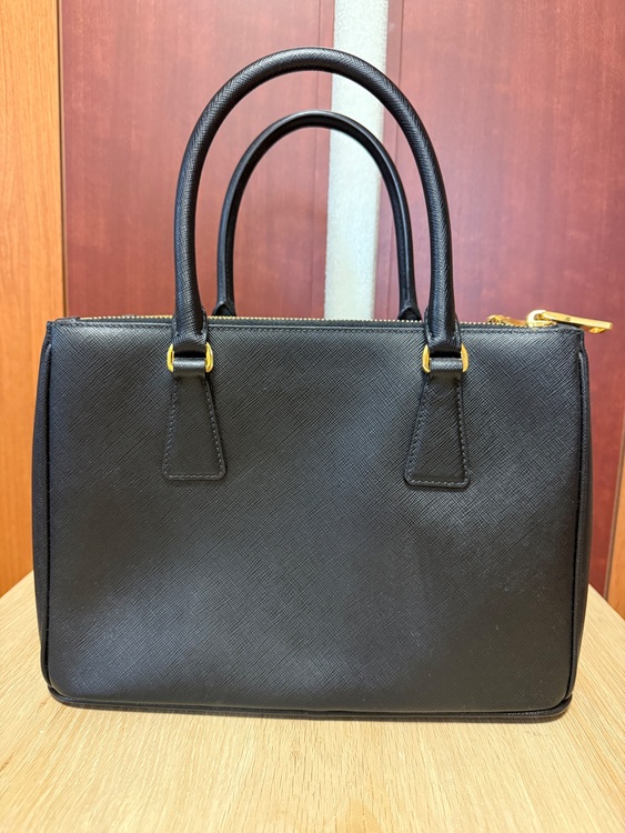 プラダ　ガレリア（ブランドバッグ）の商品画像 - 査定依頼日：2025年8月8日 - 最高査定価格：130,000円