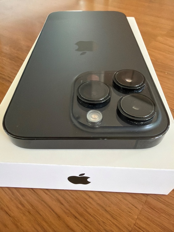 iPhone 14 Pro 128GB SIMフリー（スマホ）の商品画像 - 査定依頼日：2026年4月19日 - 最高査定価格：61,000円