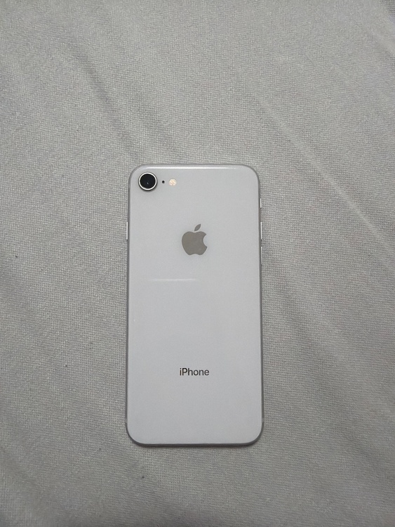 iPhone iPhone8 64GB SIMフリー（スマホ）の商品画像 - 査定依頼日：2026年9月5日 - 最高査定価格：2,500円