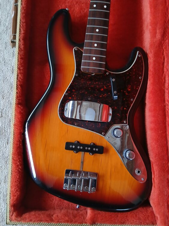 シリアル番号V082602 ＃0190209800 AM VINT62J-BAS（ピアノ・楽器・PA機材）の商品画像 - 査定依頼日：2025年12月26日 - 最高査定価格：133,000円