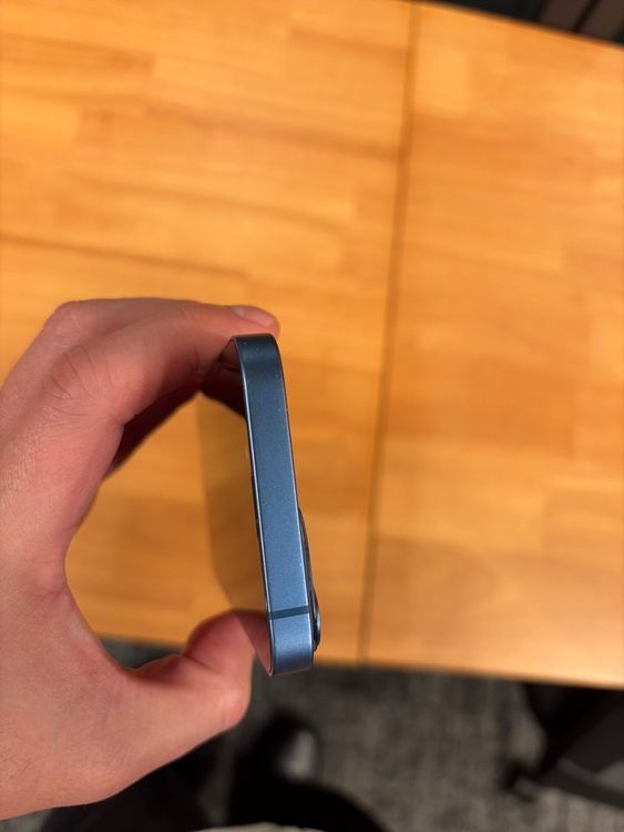 iPhone13mini（スマホ）の商品画像 - 査定依頼日：2026年6月10日 - 最高査定価格：38,000円