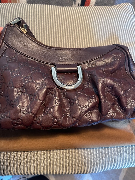 グッチシマレザーショルダーバック（ブランドバッグ）の商品画像 - 査定依頼日：2026年4月3日 - 最高査定価格：70,000円