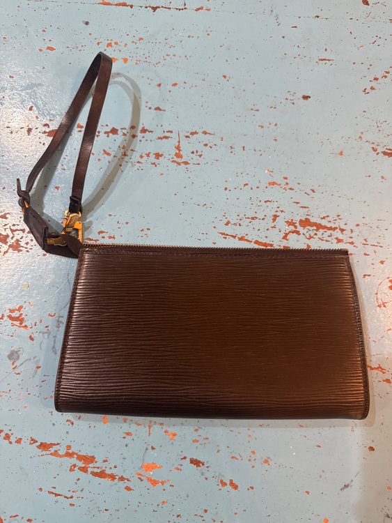 ルイヴィトン エピ （ブランドバッグ）の商品画像 - 査定依頼日：2025年9月15日 - 最高査定価格：40,000円