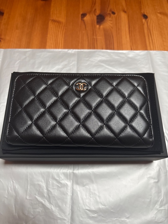 シャネルマトラッセジップ長財布（ブランド財布・小物）の商品画像 - 査定依頼日：2026年4月7日 - 最高査定価格：60,000円