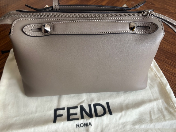 フェンディ（ブランドバッグ）の商品画像 - 査定依頼日：2026年10月11日 - 最高査定価格：90,000円