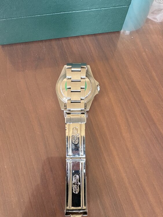 ロレックス エクスプローラー 1657（高級時計）の商品画像 - 査定依頼日：2025年5月30日 - 最高査定価格：1,000,000円