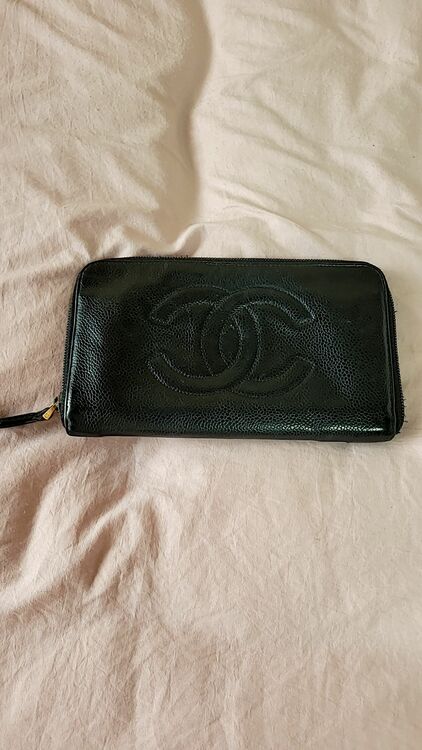 キャビアスキン（ブランド財布・小物）の商品画像 - 査定依頼日：2025年10月5日 - 最高査定価格：20,000円