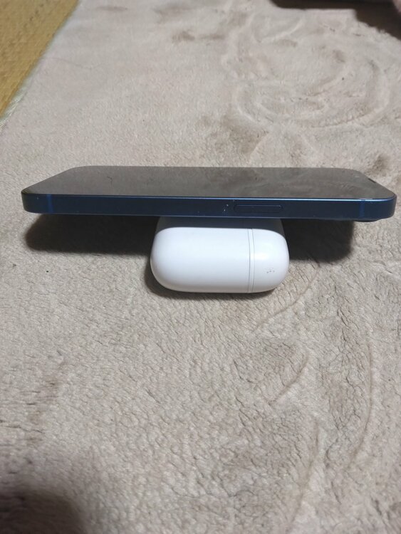 iPhone 13 128GB 楽天モバイル（スマホ）の商品画像 - 査定依頼日：2026年3月18日 - 最高査定価格：28,000円