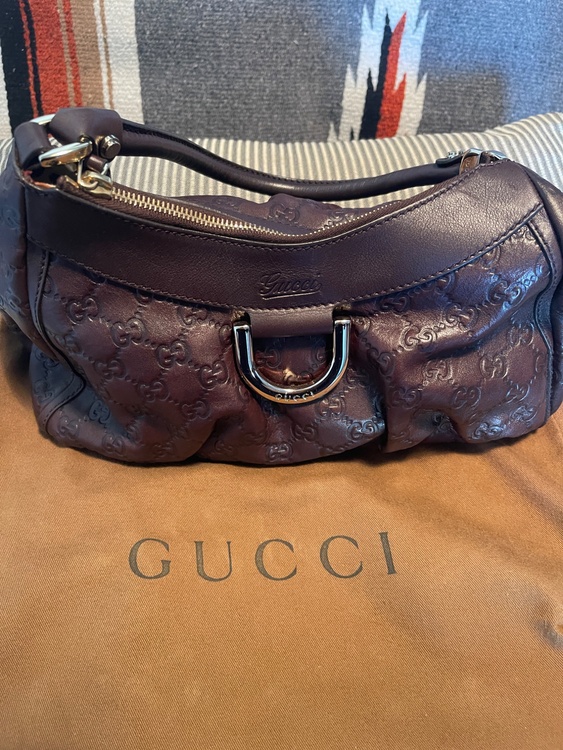 グッチシマレザーショルダーバック（ブランドバッグ）の商品画像 - 査定依頼日：2026年4月3日 - 最高査定価格：70,000円
