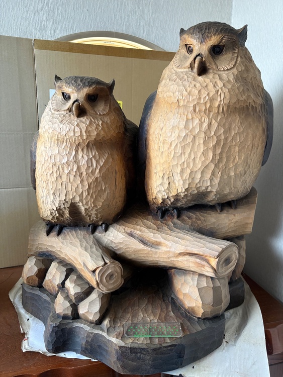 木彫りフクロウ 金岡茂幸作（美術品・骨董品）の商品画像 - 査定依頼日：2026年6月5日 - 最高査定価格：3,000円