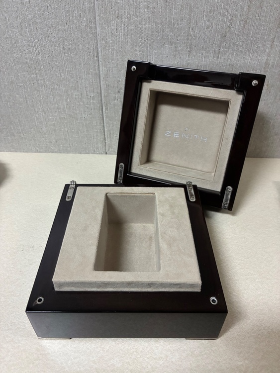 ゼニス　エルプリメロ　1969（高級時計）の商品画像 - 査定依頼日：2026年4月15日 - 最高査定価格：500,000円