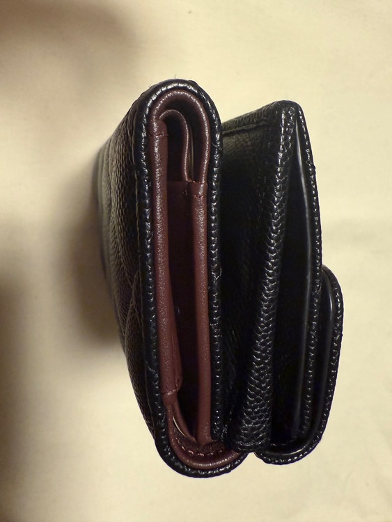 三つ折りウォレット（古着・ファッション）の商品画像 - 査定依頼日：2025年8月26日 - 最高査定価格：138,000円