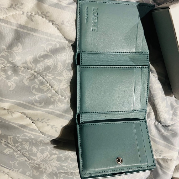 アナグラムトライフォールドウォレット（ブランド財布・小物）の商品画像 - 査定依頼日：2025年9月18日 - 最高査定価格：24,000円