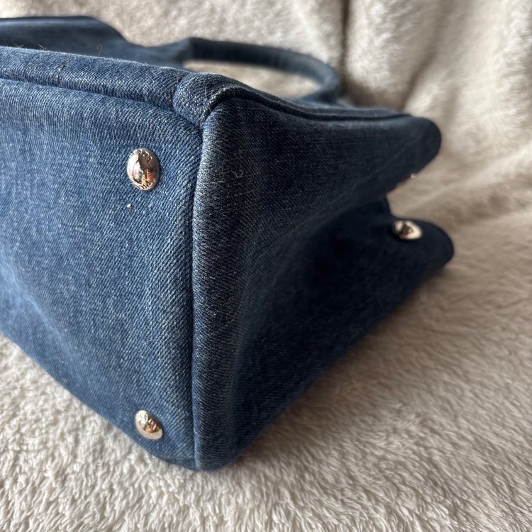 プラダ　カナパ（ブランドバッグ）の商品画像 - 査定依頼日：2025年12月9日 - 最高査定価格：40,000円