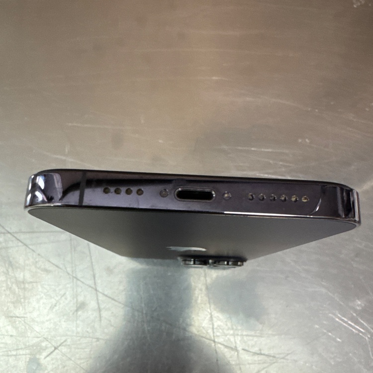 iPhone（スマホ）の商品画像 - 査定依頼日：2026年3月31日 - 最高査定価格：77,000円