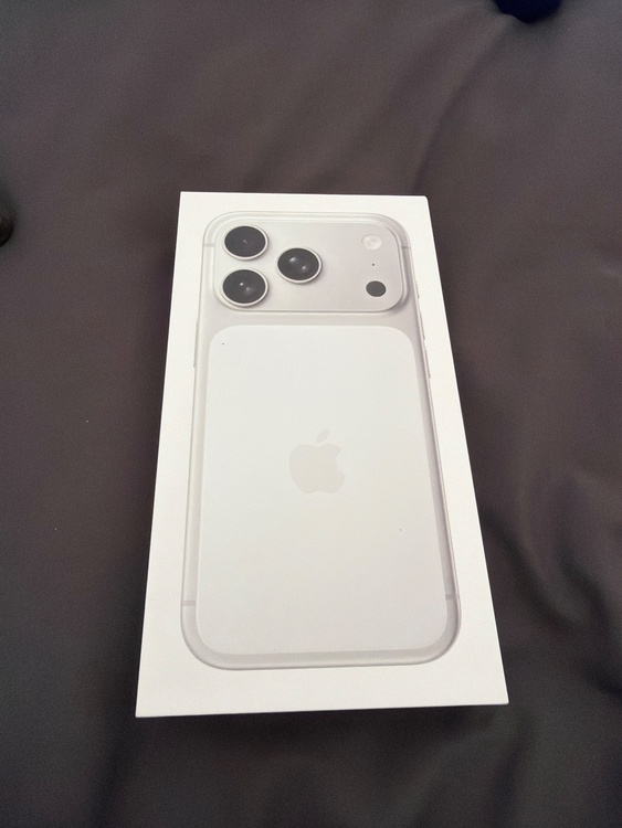 iPhone iPhone 17 Pro 256GB SIMフリー（スマホ）の商品画像 - 査定依頼日：2026年5月31日 - 最高査定価格：186,000円